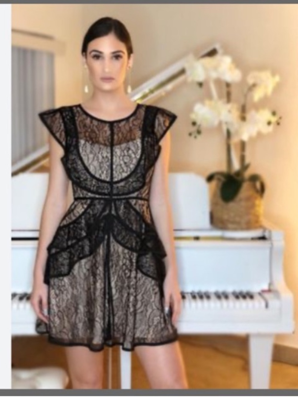 L’ATISTE LACE  BLACK DRESS